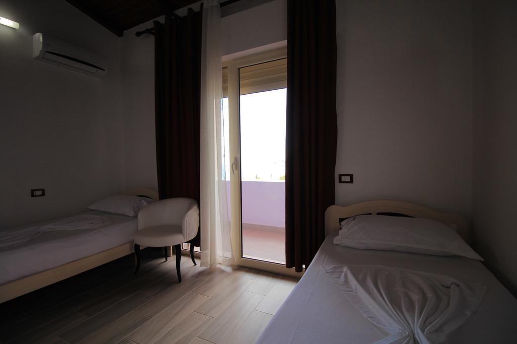 Hotel Keisa Dhërmi エクステリア 写真