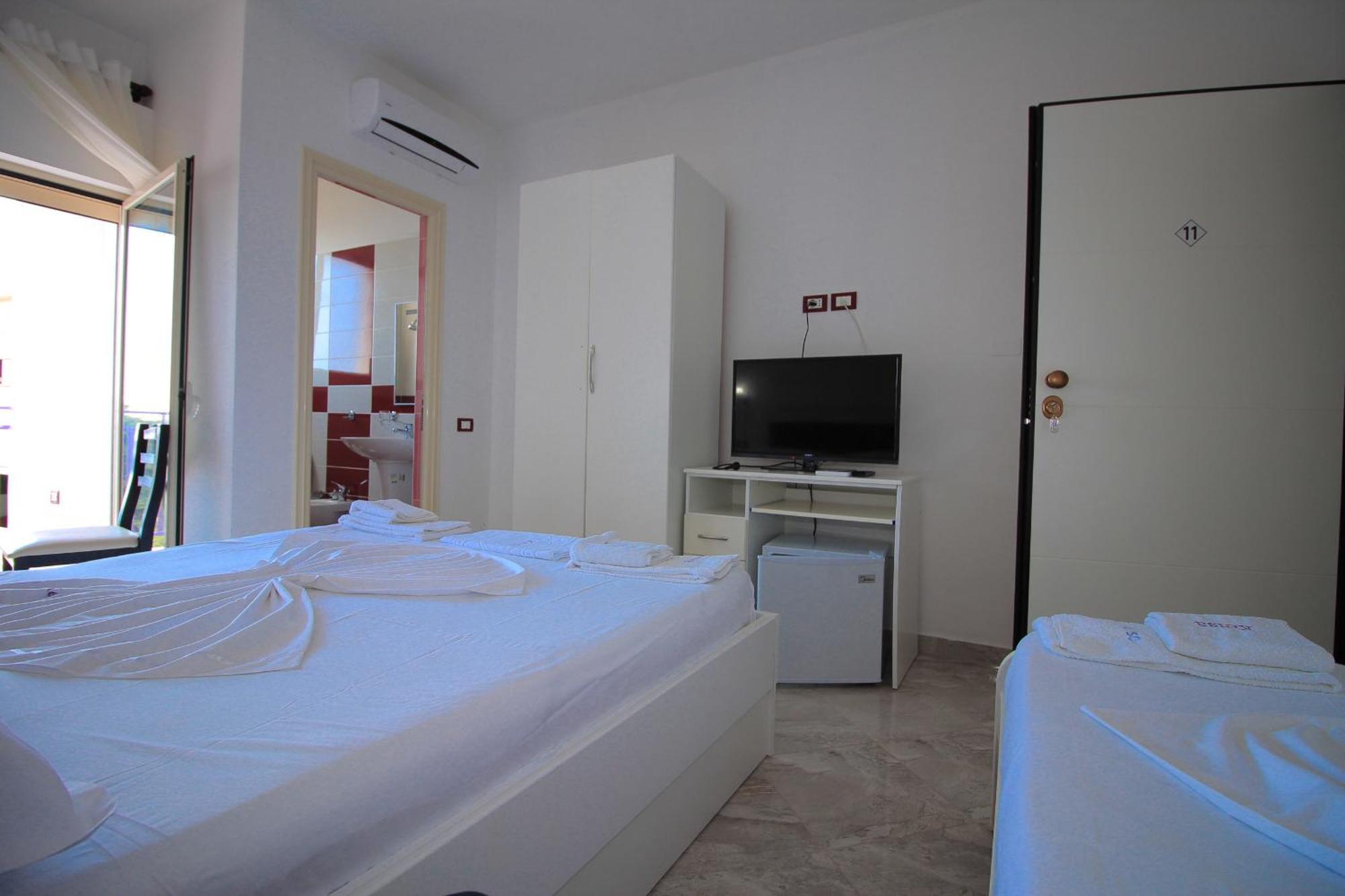 Hotel Keisa Dhërmi エクステリア 写真