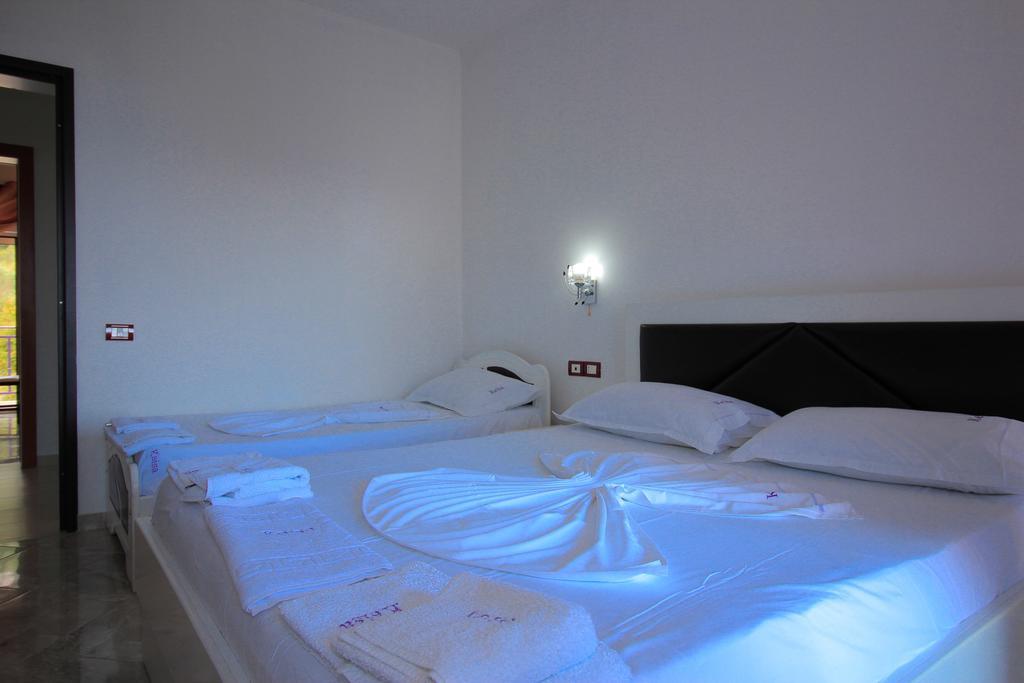 Hotel Keisa Dhërmi エクステリア 写真